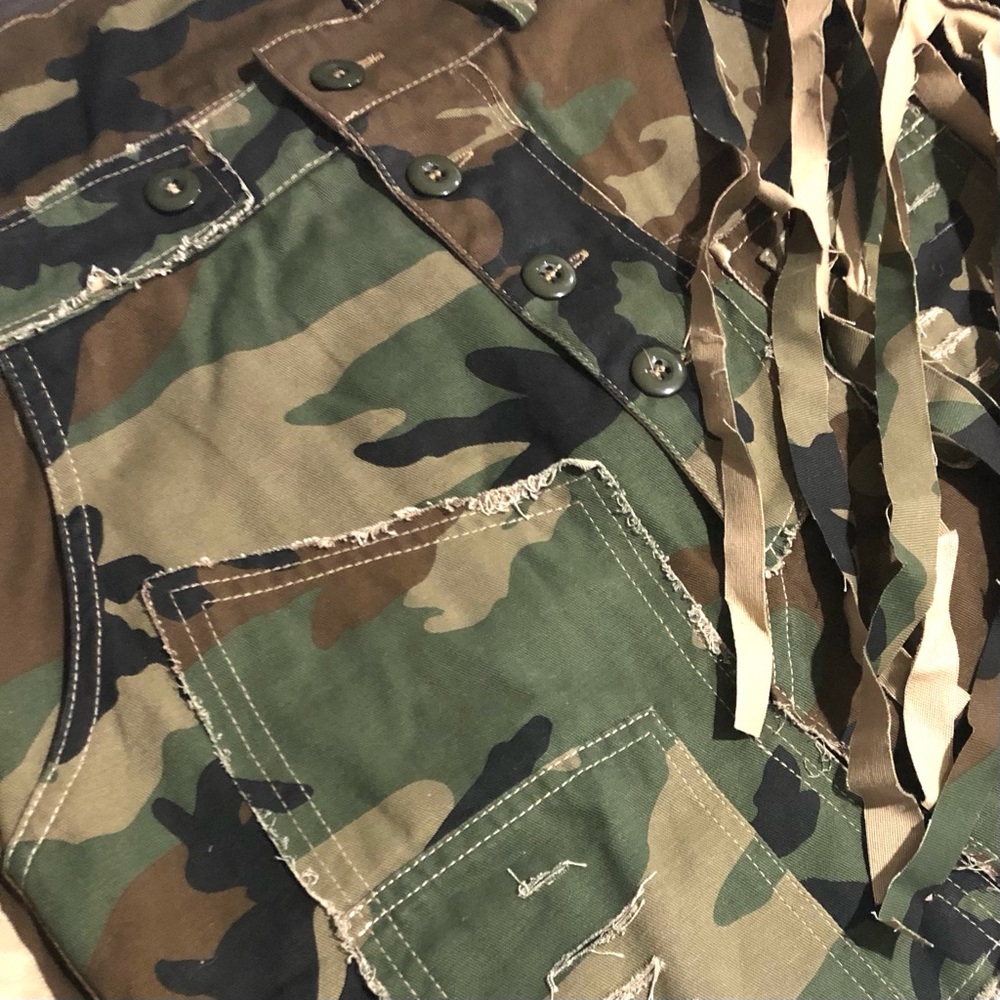 Distressed Camo Mini Skirt w Side Fringe, Size Small, NWT - Picture 6 of 6